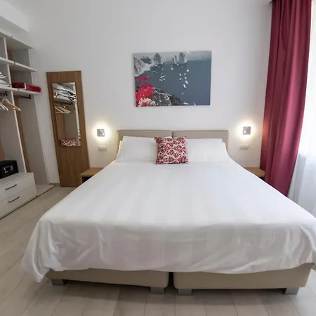 Casa Marino בית הארחה 4*