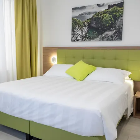 Casa Marino בית הארחה 4*